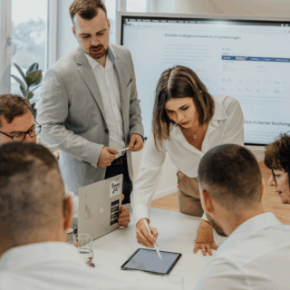 Assunzione-familiare-SRL-la-guida-definitiva-per-evitare-errori-e-massimizzare-i-vantaggi